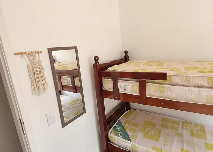 Apartamento A 150 Metros Da Praia Dos Anjos