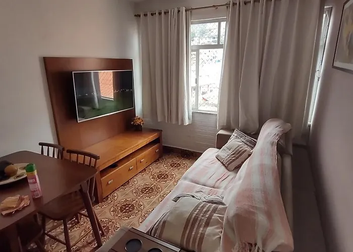 Apartamento A 150 Metros Da Praia Dos Anjos