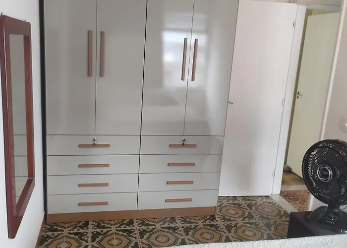 Apartamento A 150 Metros Da Praia Dos Anjos
